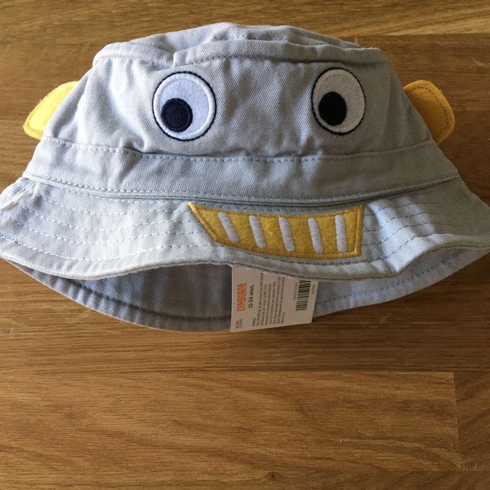 3 for 20$ NWT GYMBOREE reversible hat